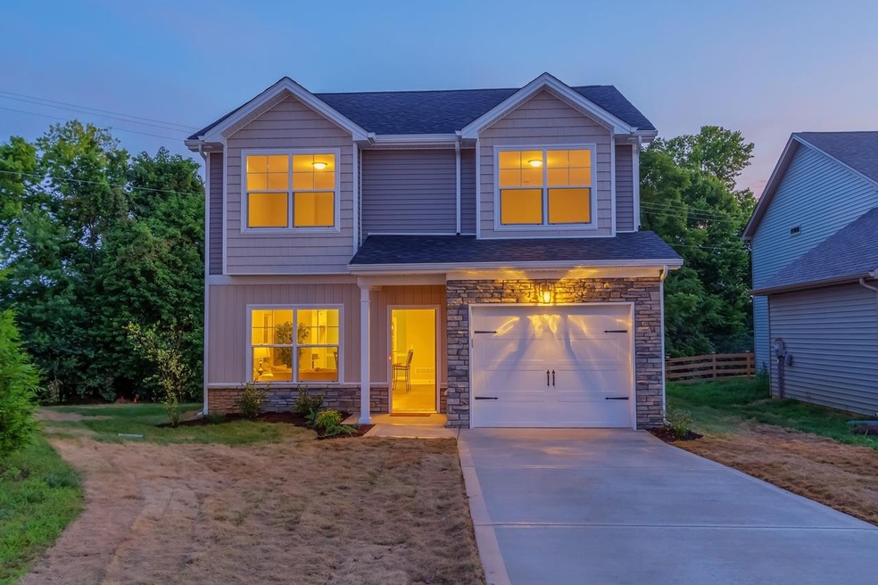 372 Village Dr, Frankfort, KY 40601 - photo 1