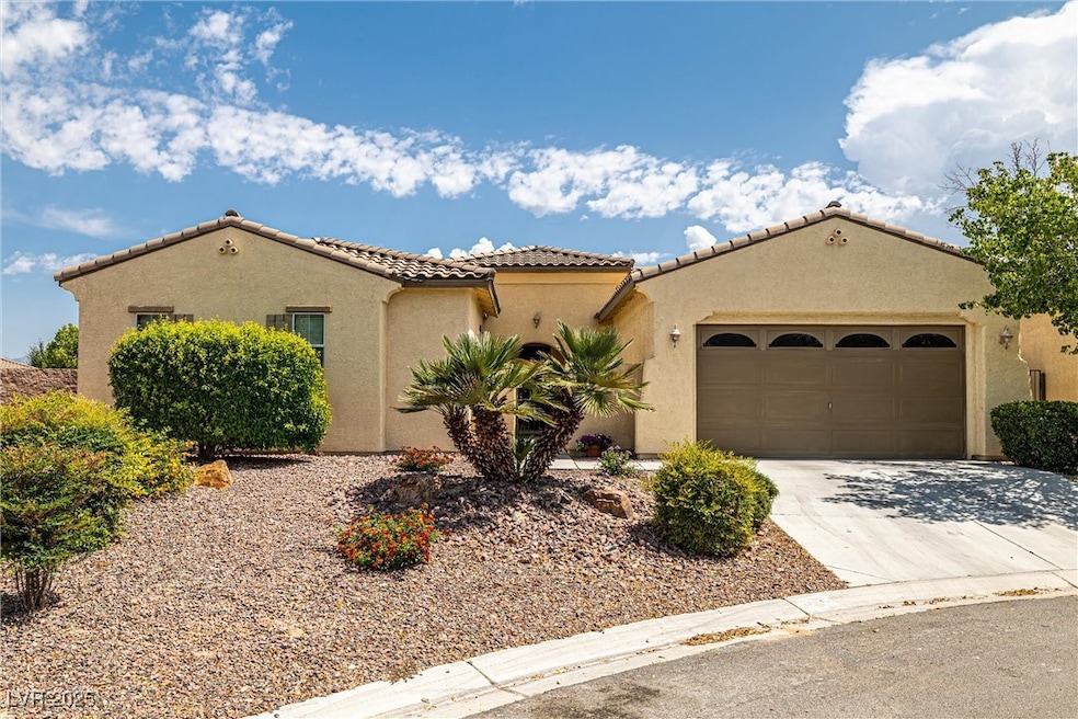 For Sale $464,000
