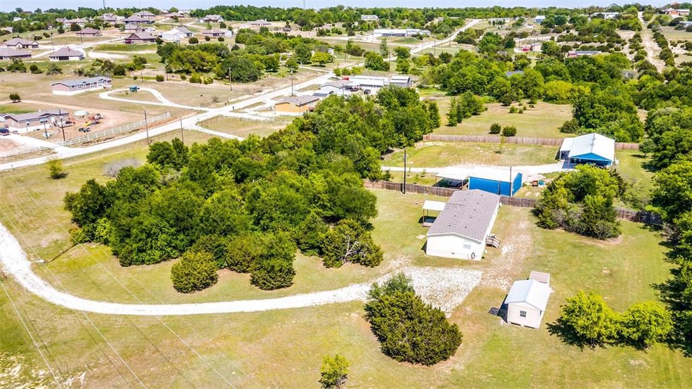 197 Denton Heights Ln, Weatherford, TX 76085 - photo 1