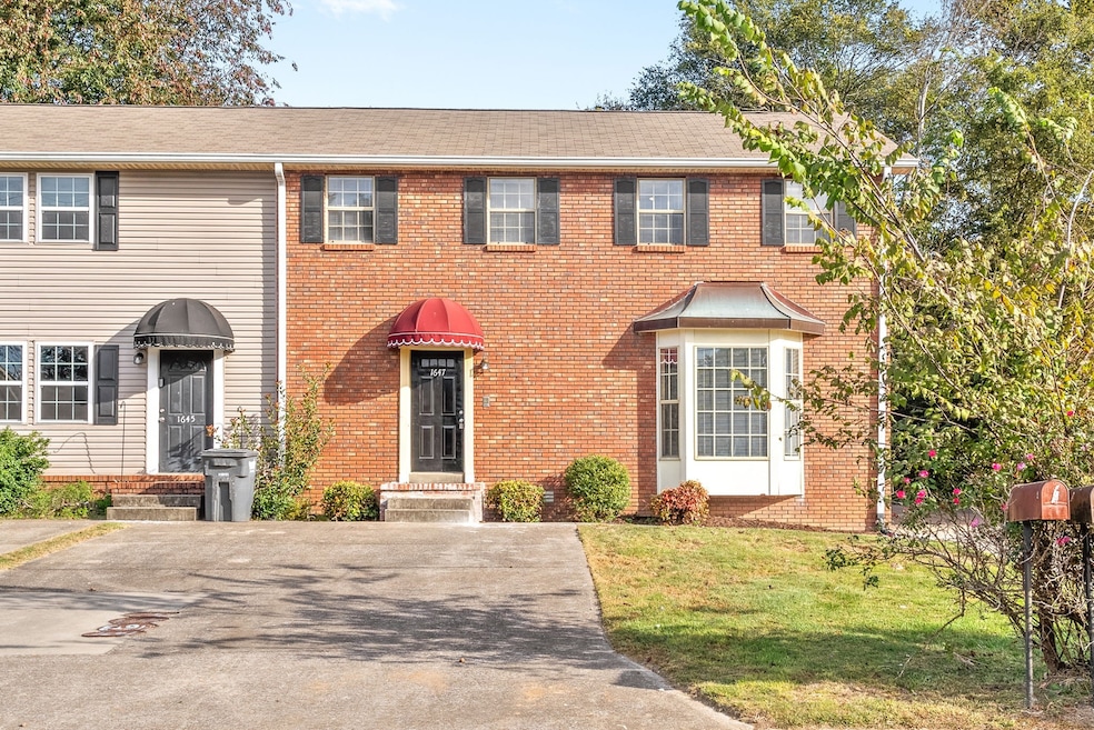 For Sale $189,900 • Co-Listing Agent