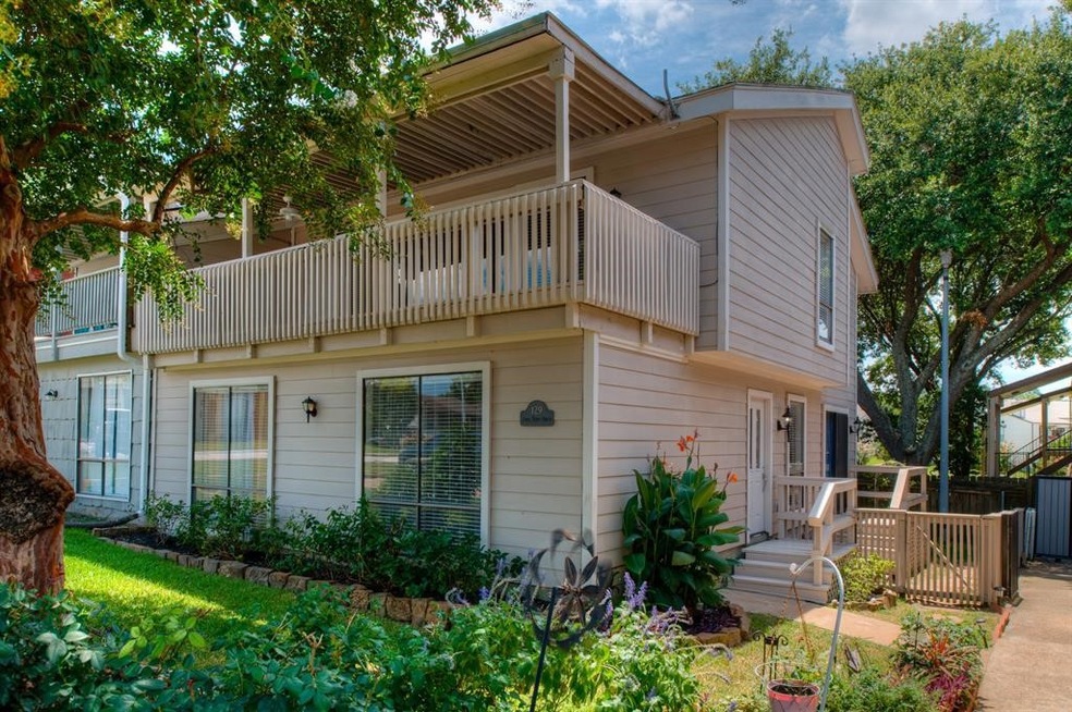 2 story townhome in April Point North. Even has a