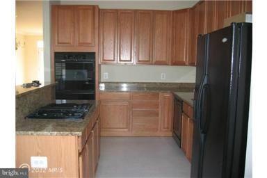 608 Cedar Spring St, Gaithersburg, MD 20877 - photo 1