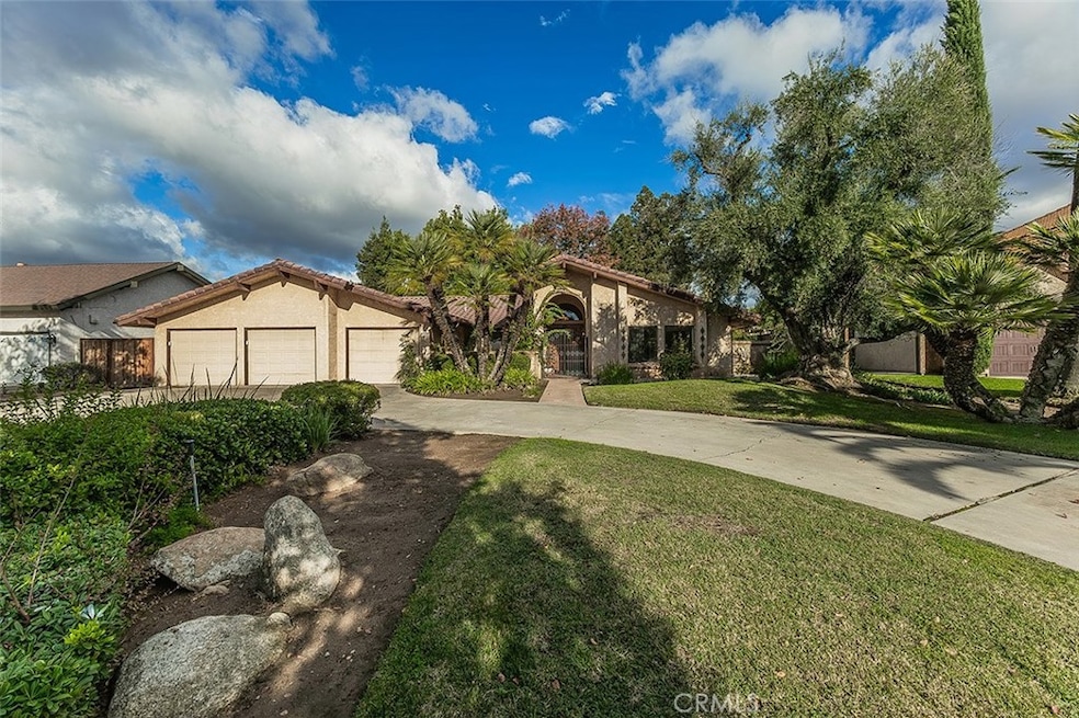 406 E Audubon Dr, Fresno, CA 93720 - photo 1