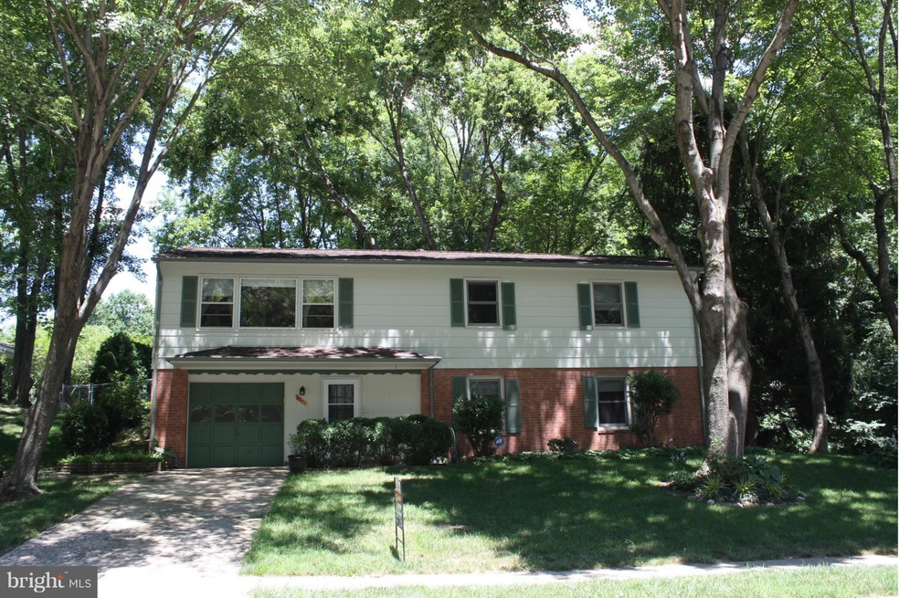 7232 Hadlow Dr, Springfield, VA 22152 - photo 1