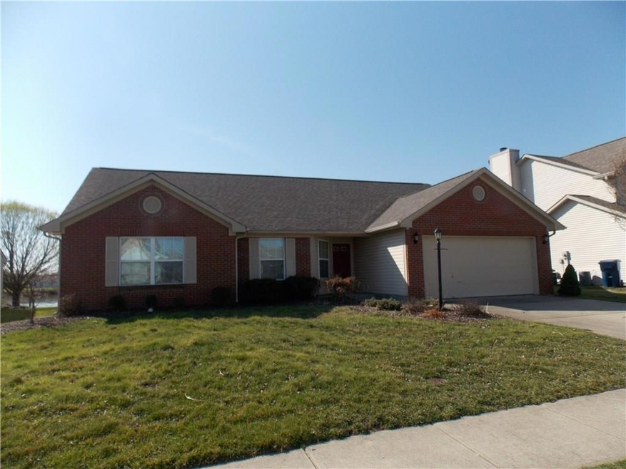 12992 Dellinger Dr, Fishers, IN 46038 - photo 1