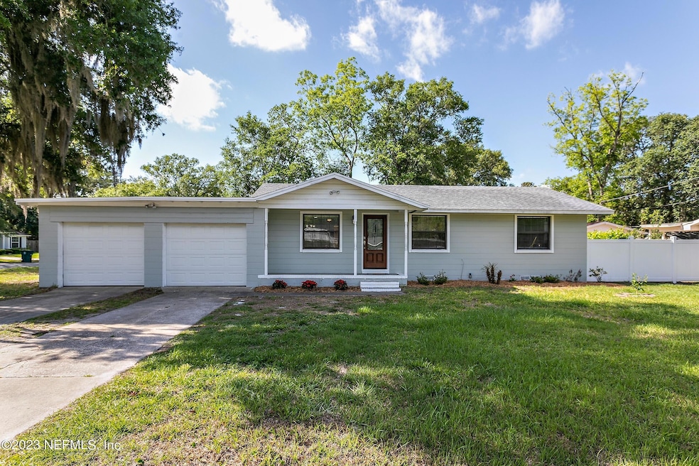 8242 Gwendolyn Rd, Jacksonville, FL 32216 - photo 1