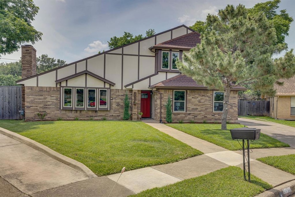 2040 Oakmeadow Ct, Bedford, TX 76021 - photo 1