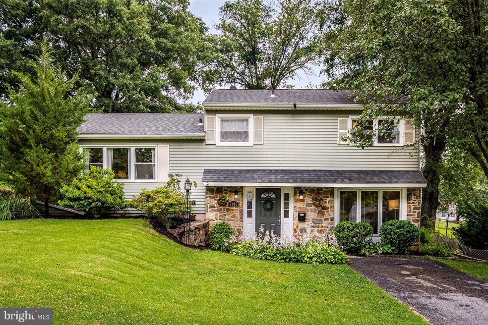 1005 Plover Dr, Halethorpe, MD 21227 - photo 1