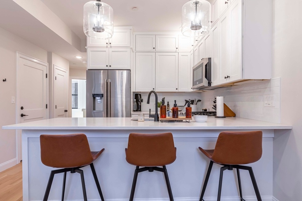 114 Prince St unit 2, Boston, MA 02113 - photo 1