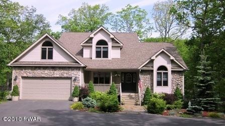 118 Whipple Tree Ln, Hawley, PA 18428 - photo 1