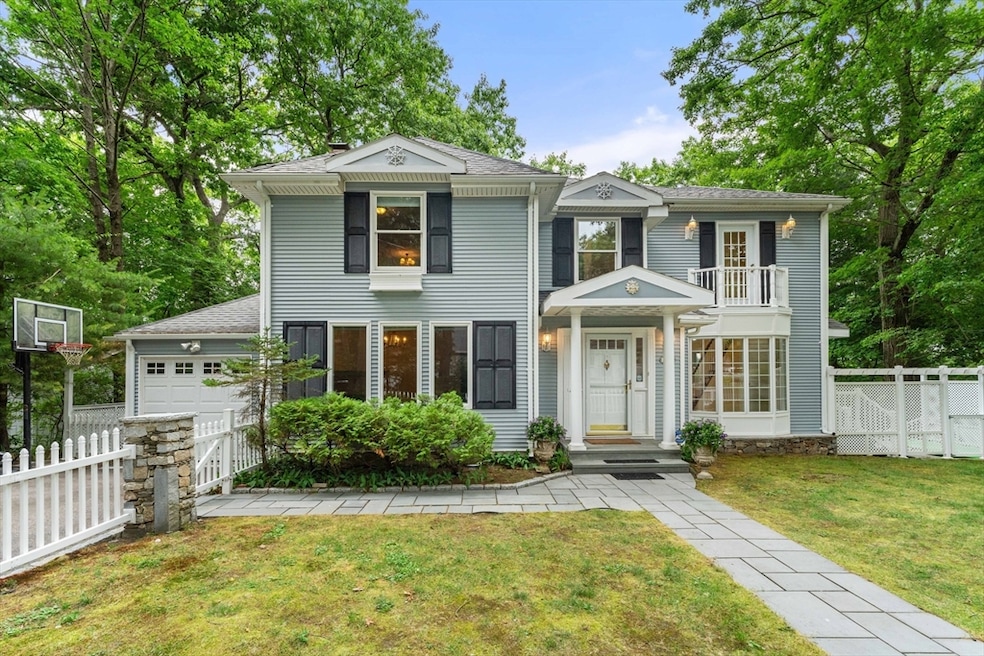 Sold $1,310,000 • Co-Listing Agent