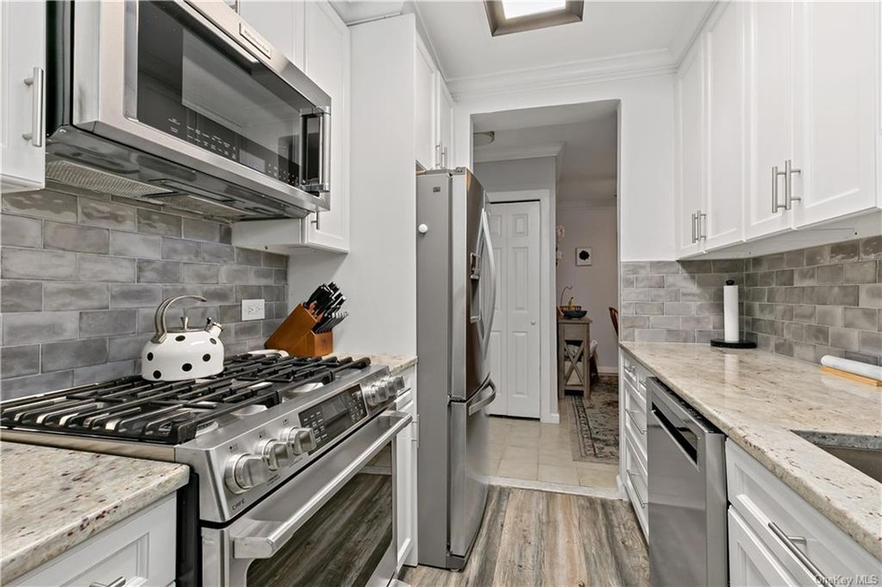 2550 Independence Ave unit 3-C, Bronx, NY 10463 - photo 1