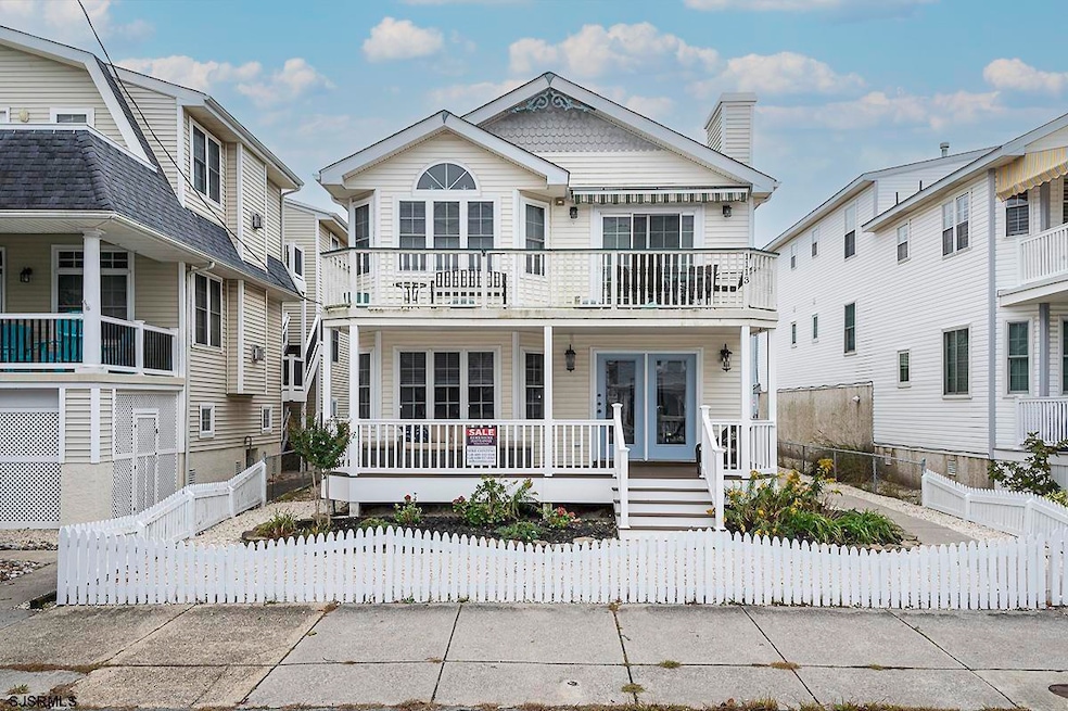 For Sale $1,125,000 • Co-Listing Agent