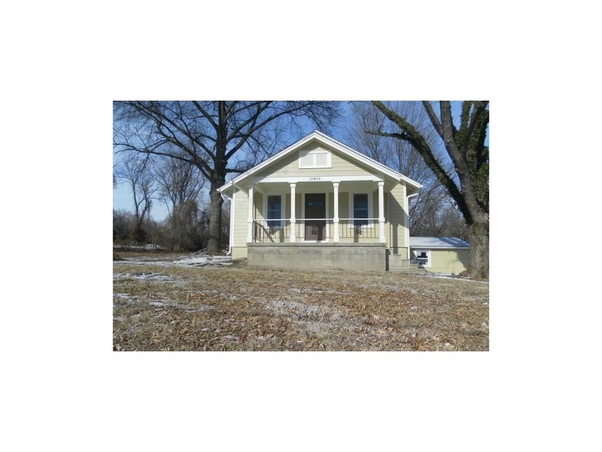 Beautiful bungalow on almost 3 acres. More pics co