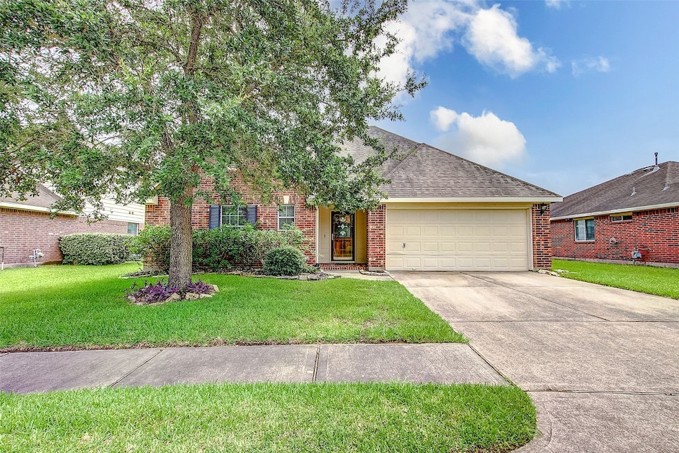 3621 Mahogany Trail, Pearland, TX 77584 - photo 1
