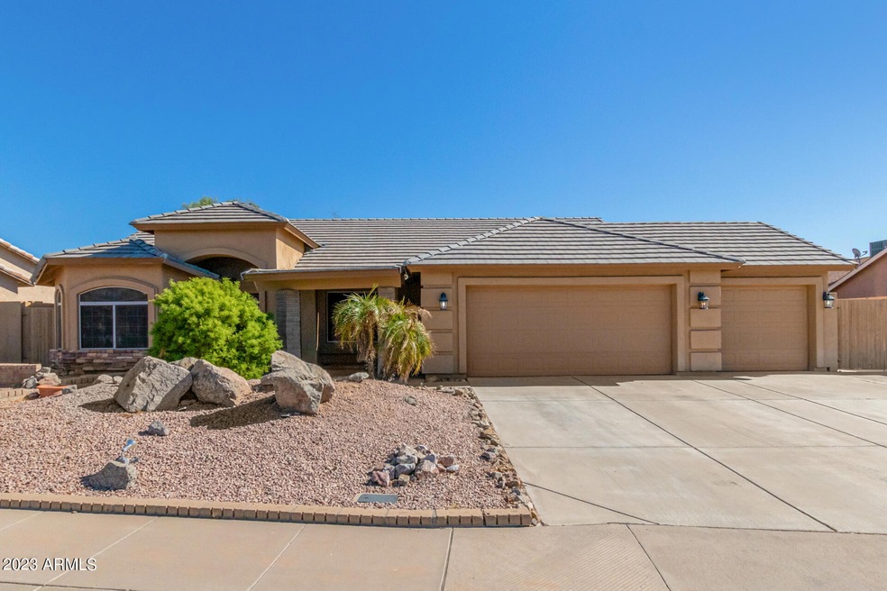 553 N Garrison, Mesa, AZ 85207 - photo 1