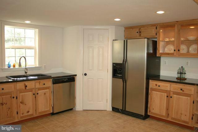 284 Piedmont Ave, Washington, VA 22747 - photo 1