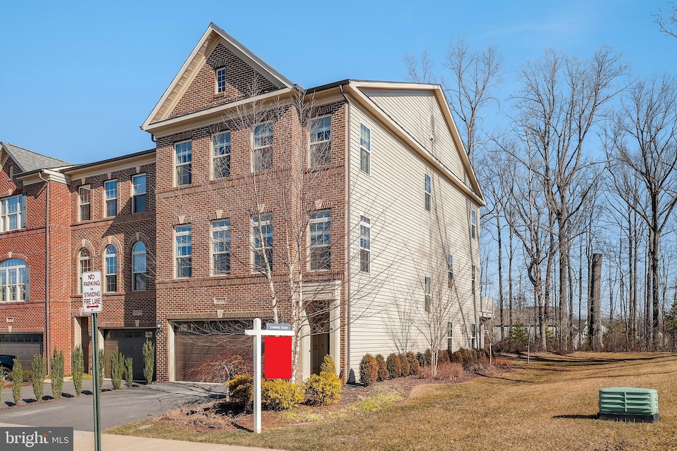 6681 Bartrams Forest Ln, Haymarket, VA 20169 - photo 1