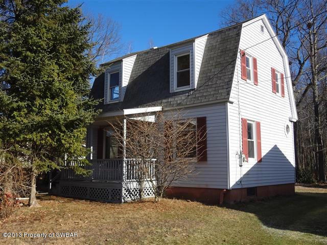 368 S Mountain Blvd, Mountain Top, PA 18707 - photo 1