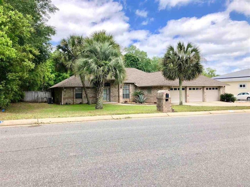 2516 Sweetheart Ln, Pensacola, FL 32526 - photo 1