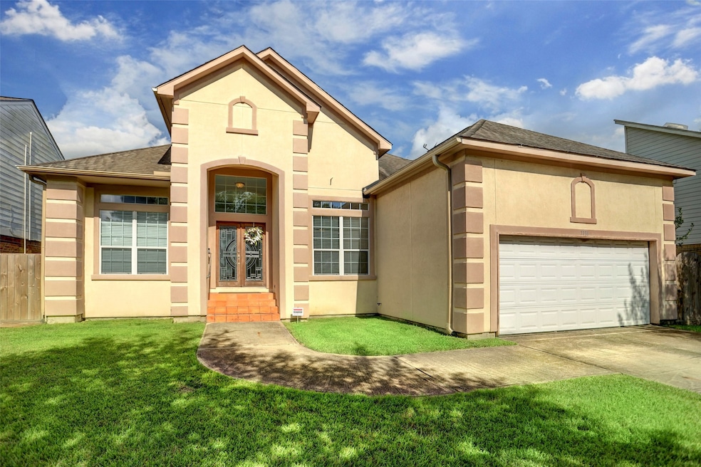 7731 Green Lawn Dr, Houston, TX 77088 - photo 1