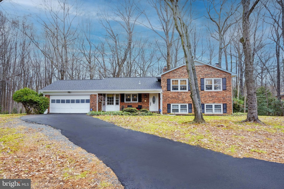 12334 Myterra Way, Herndon, VA 20171 - photo 1