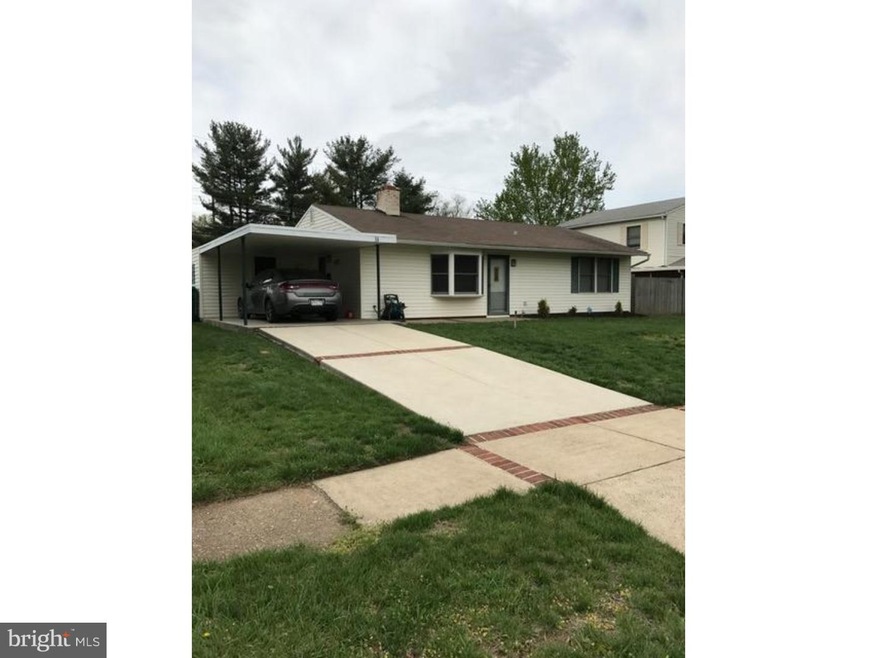 33 Young Birch Rd, Levittown, PA 19057 - photo 1