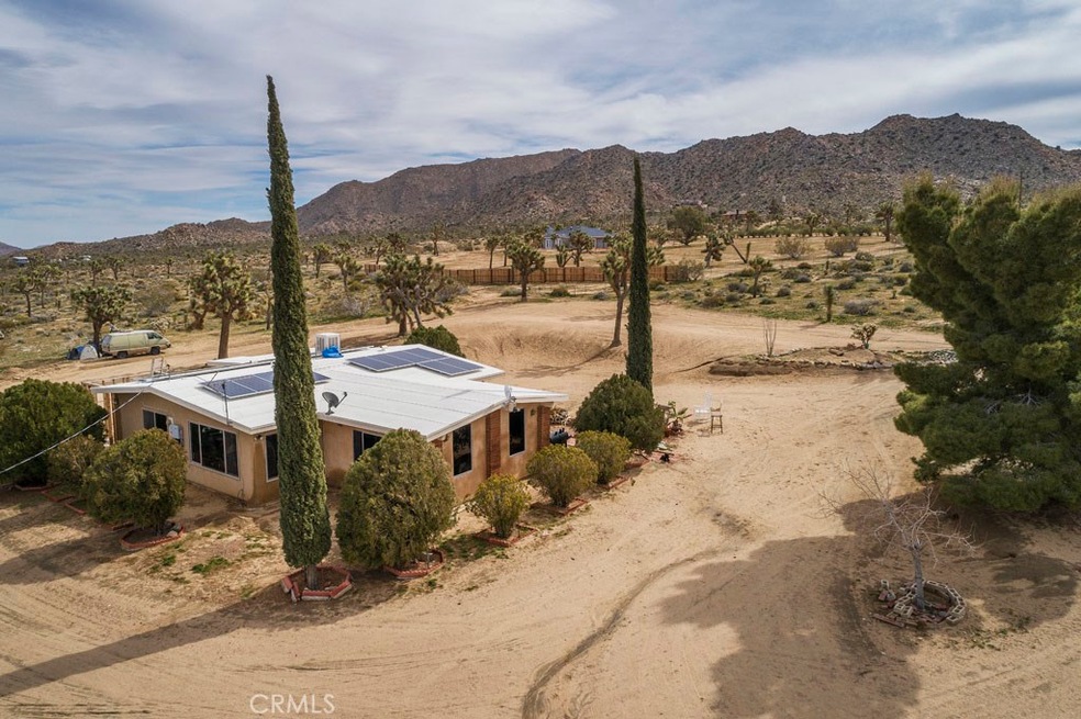 7637 La Contenta Rd, Joshua Tree, CA 92252 - photo 1