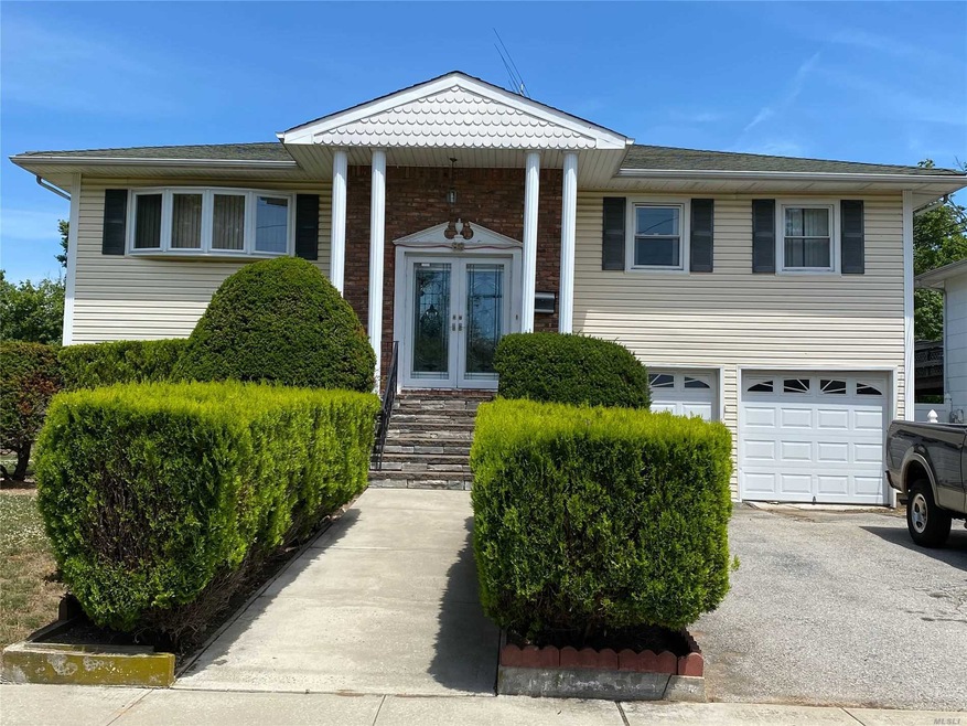 86 Hilton Ave, Hempstead, NY 11550 - photo 1