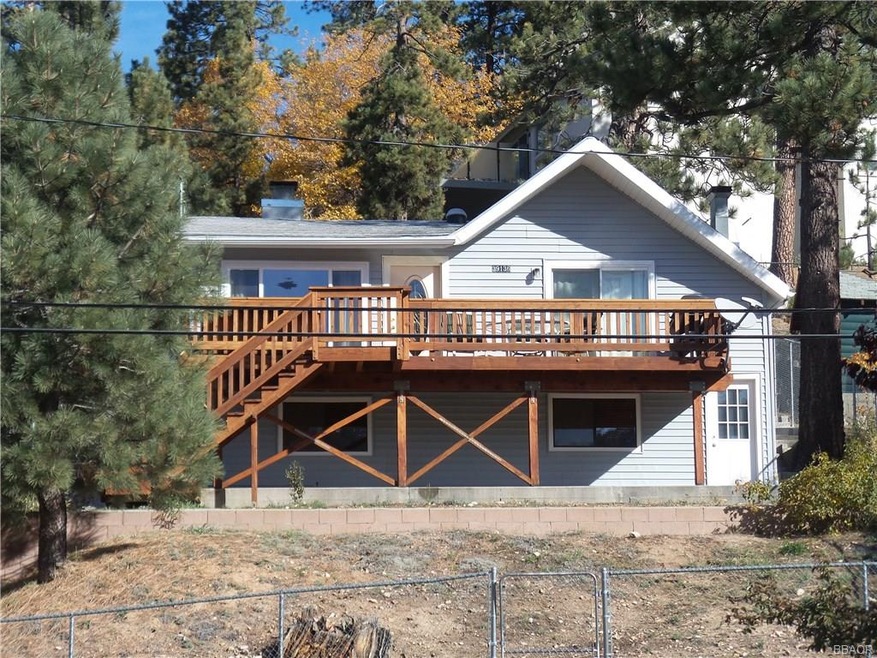 Majestic setting in Boulder Bay with Lake views!