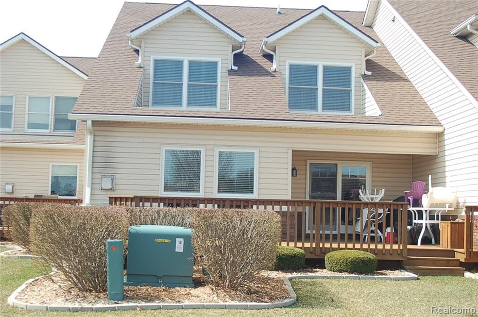 819 E Pointe, Port Huron, MI 48060 - photo 1