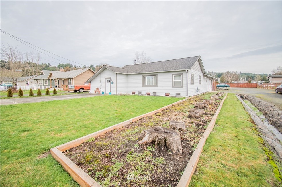 759 SW 20th St, Chehalis, WA 98532 - photo 1