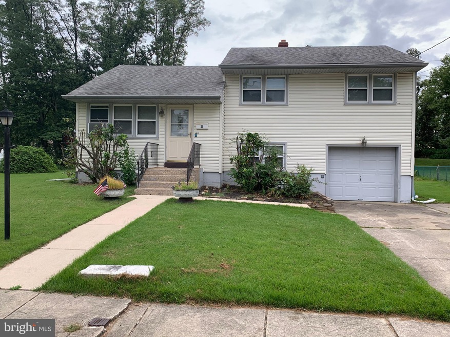 21 Goldy Dr, Gloucester City, NJ 08030 - photo 1