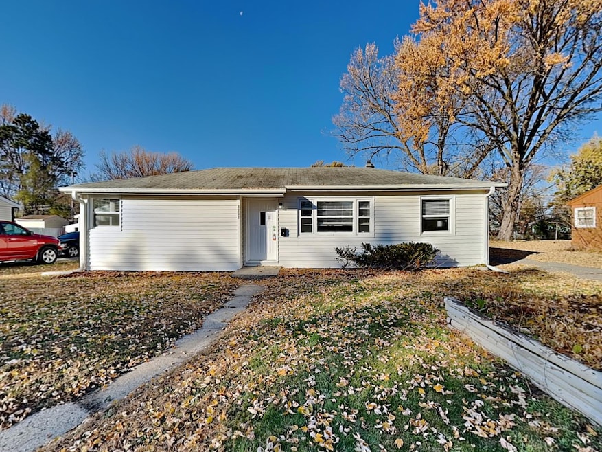 8232 11th Ave S, Bloomington, MN 55420 - photo 1