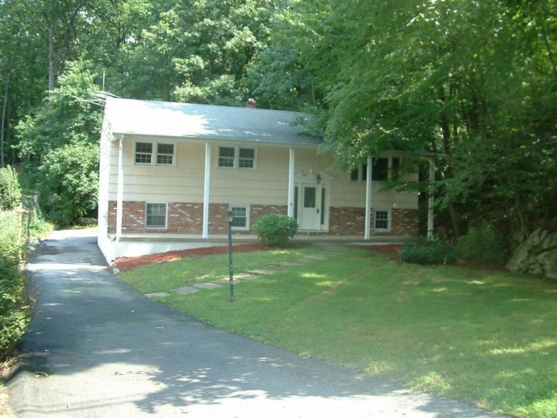 59 Hillside Dr, Bloomingdale, NJ 07403 - photo 1