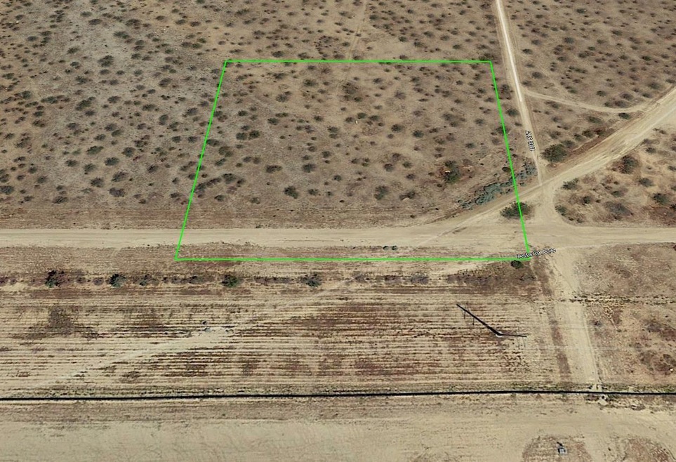 18001 Holiday Ave, Rosamond, CA 93560 - photo 1