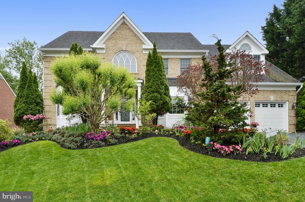 9326 Sprinklewood Ln, Potomac, MD 20854 - photo 1