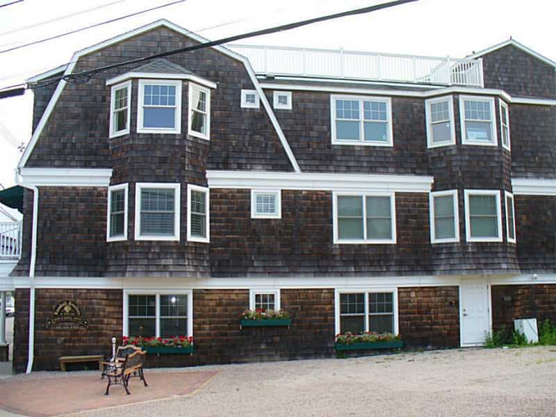 124 Bay St unit R4, Westerly, RI 02891 - photo 1