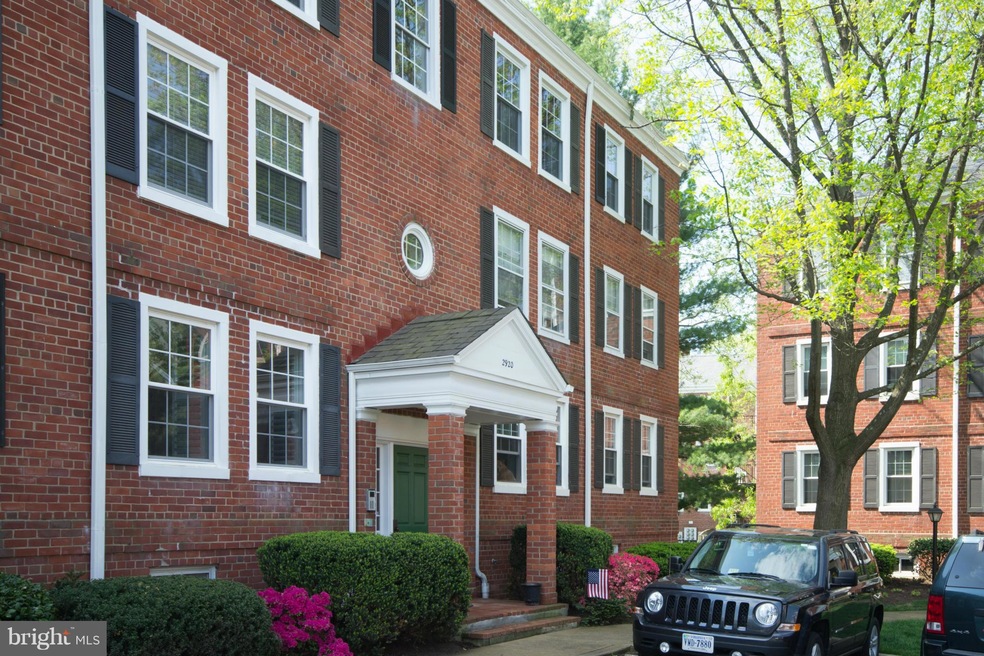 2920 S Buchanan St unit C2, Arlington, VA 22206 - photo 1