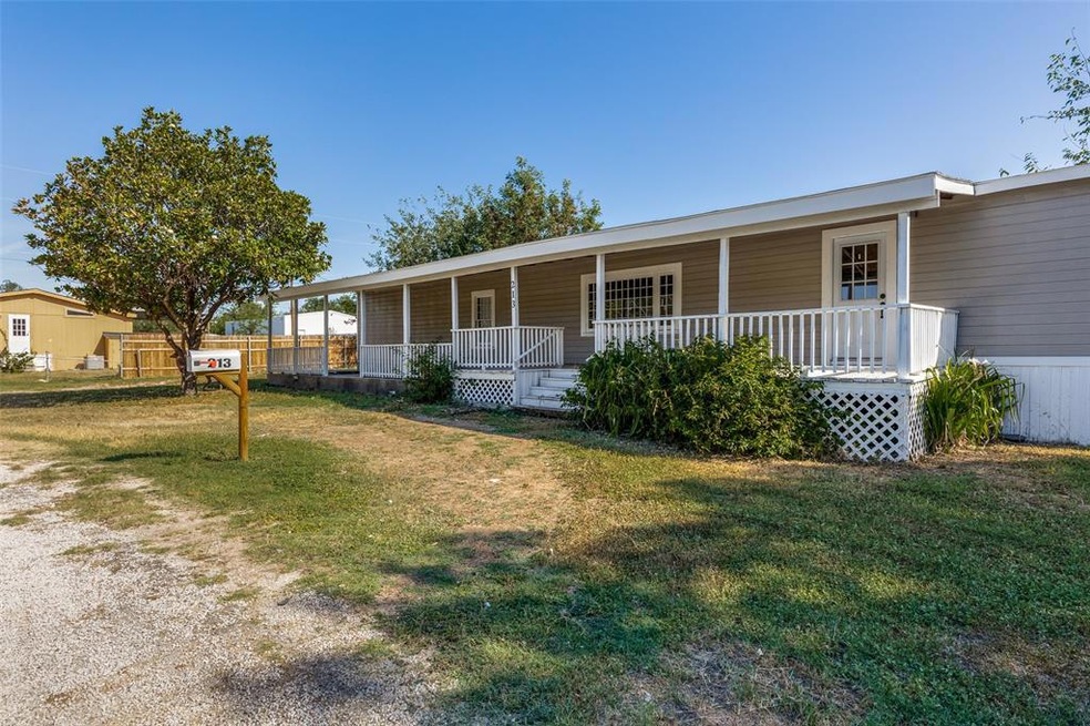 213 S Cardinal Ct, Granbury, TX 76049 - photo 1