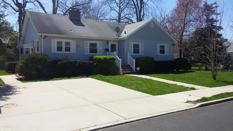 610 Palmer Ave, Allenhurst, NJ 07711 - photo 1