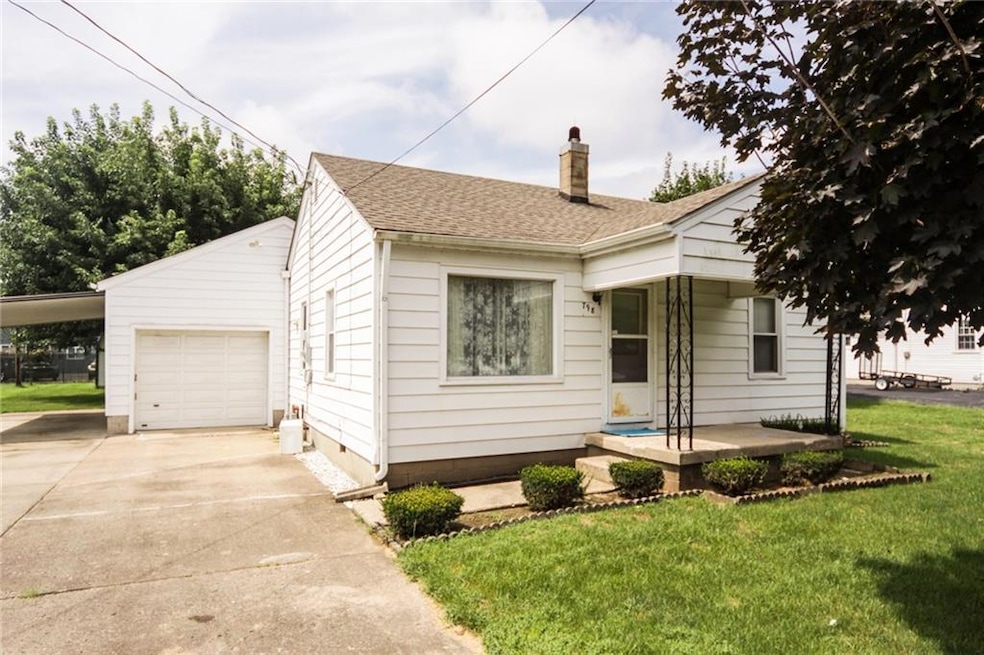 798 N Forsythe St, Franklin, IN 46131 - photo 1