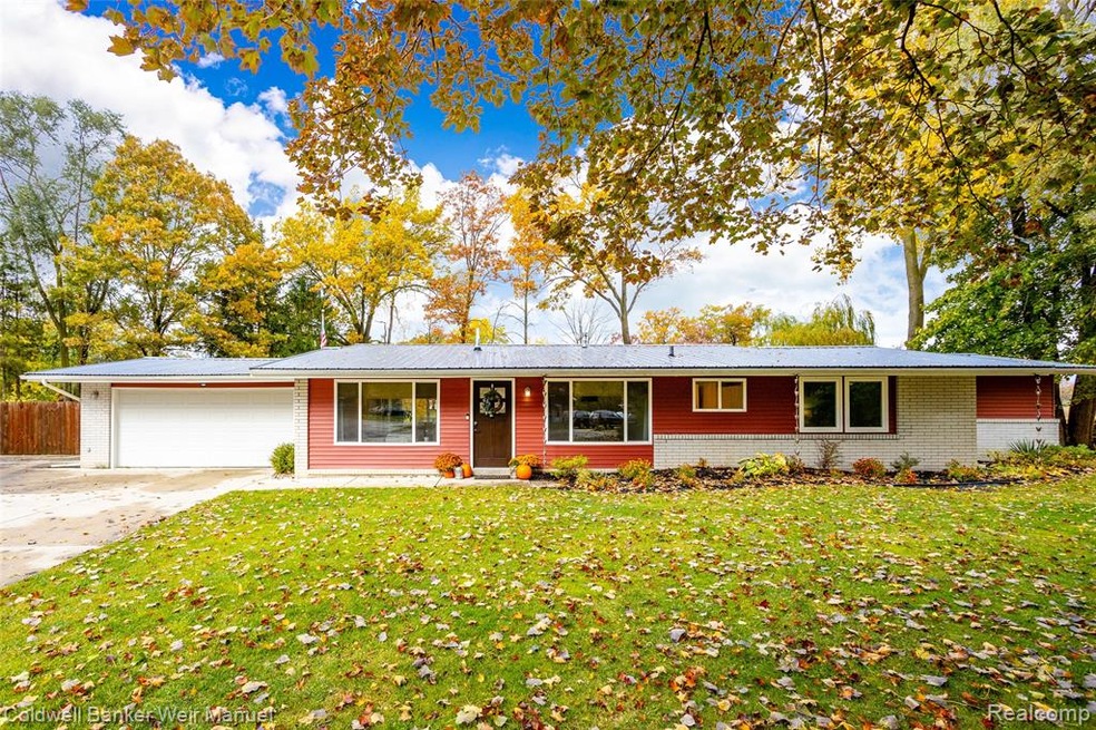 2181 Newport Ct. - your private lake front resort