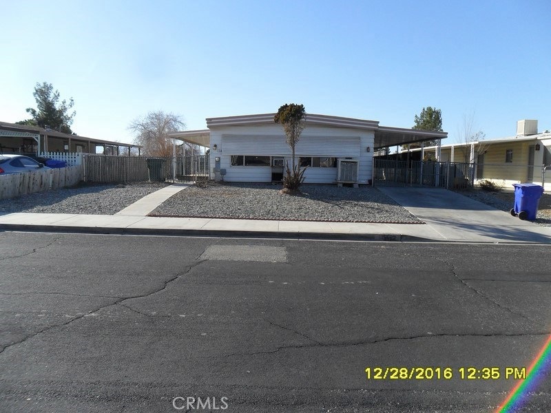 13882 Tam o Shanter Dr, Victorville, CA 92395 - photo 1