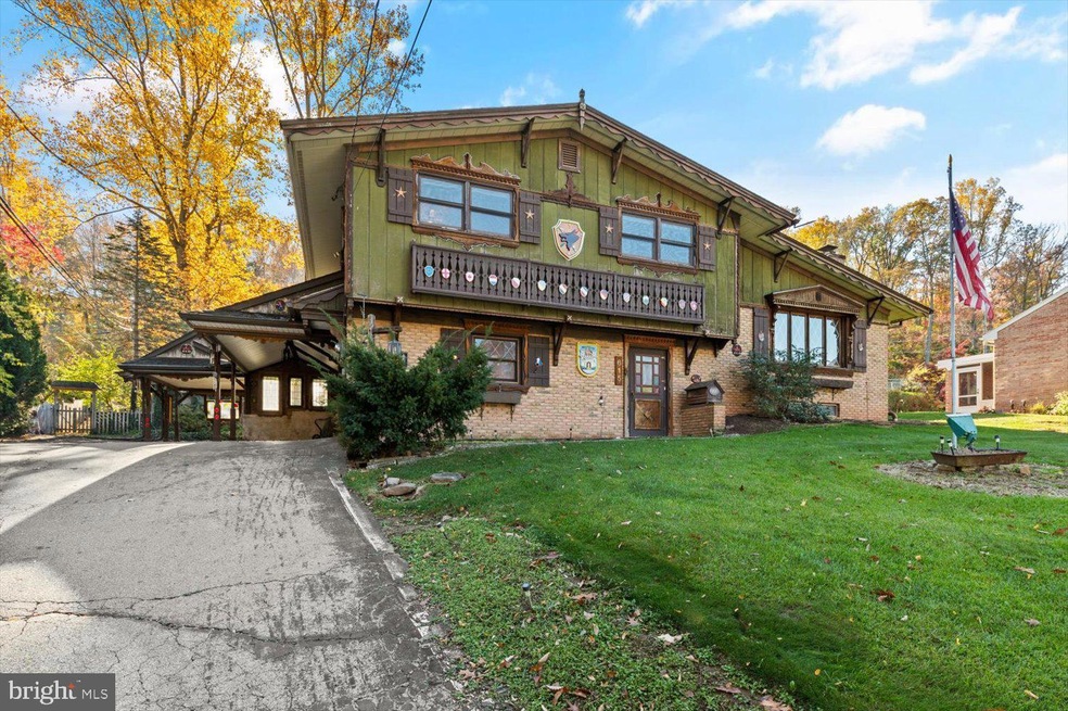 615 N Maple St, Ephrata, PA 17522 - photo 1