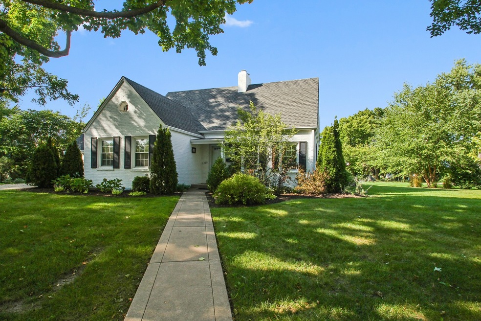 1220 E Prairie Ave, Des Plaines, IL 60016 - photo 1