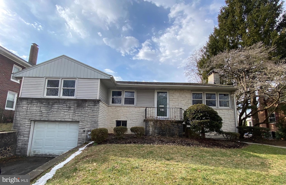 328 W Elm St, Reading, PA 19607 - photo 1