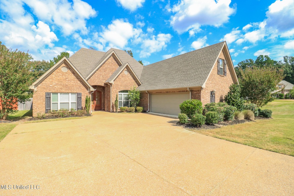 423 Julee Cir 3