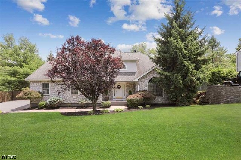 49 Highwood Rd, West Orange, NJ 07052 - photo 1