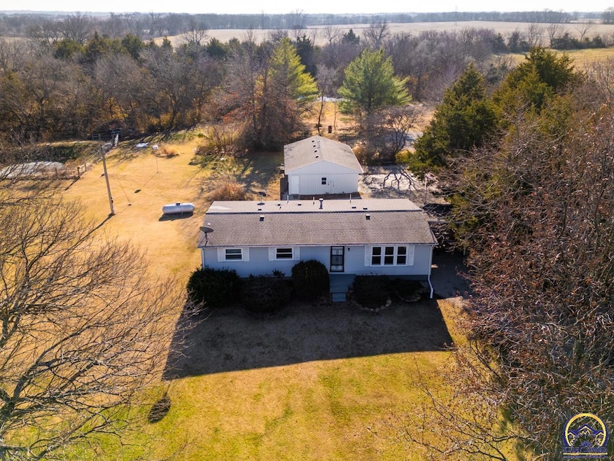 7055 E 125th St, Overbrook, KS 66524 - photo 1